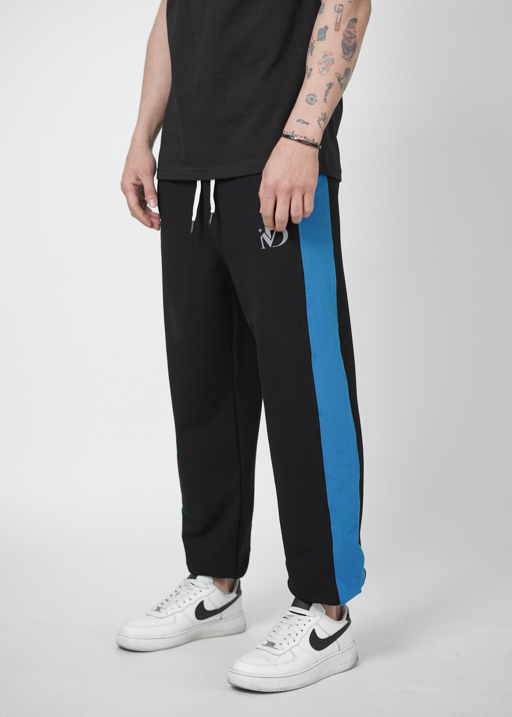 جاگر BLUE
